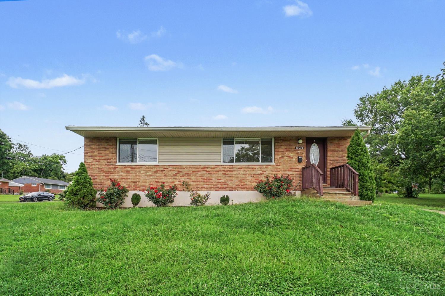 10253 Jasmine Court — photo