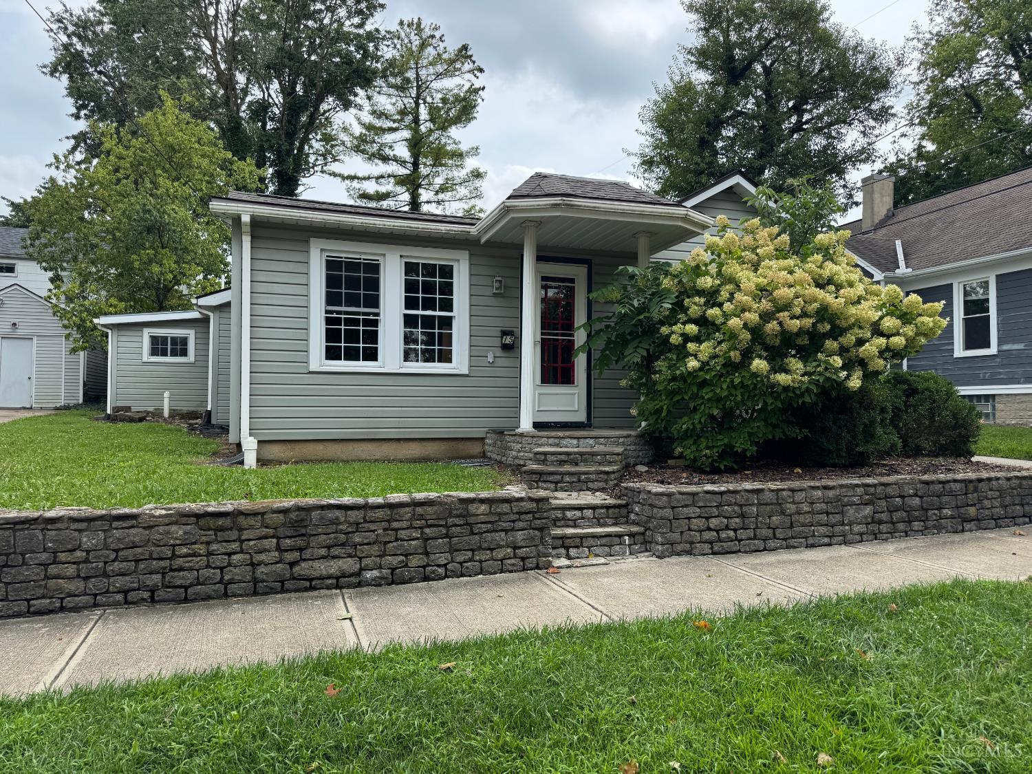 15 W Withrow Street — photo