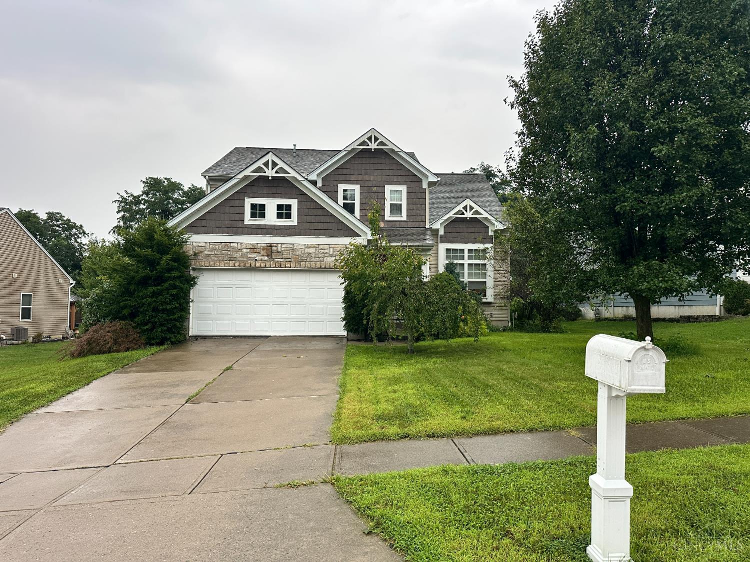 7216 Rolling Oaks Court — photo