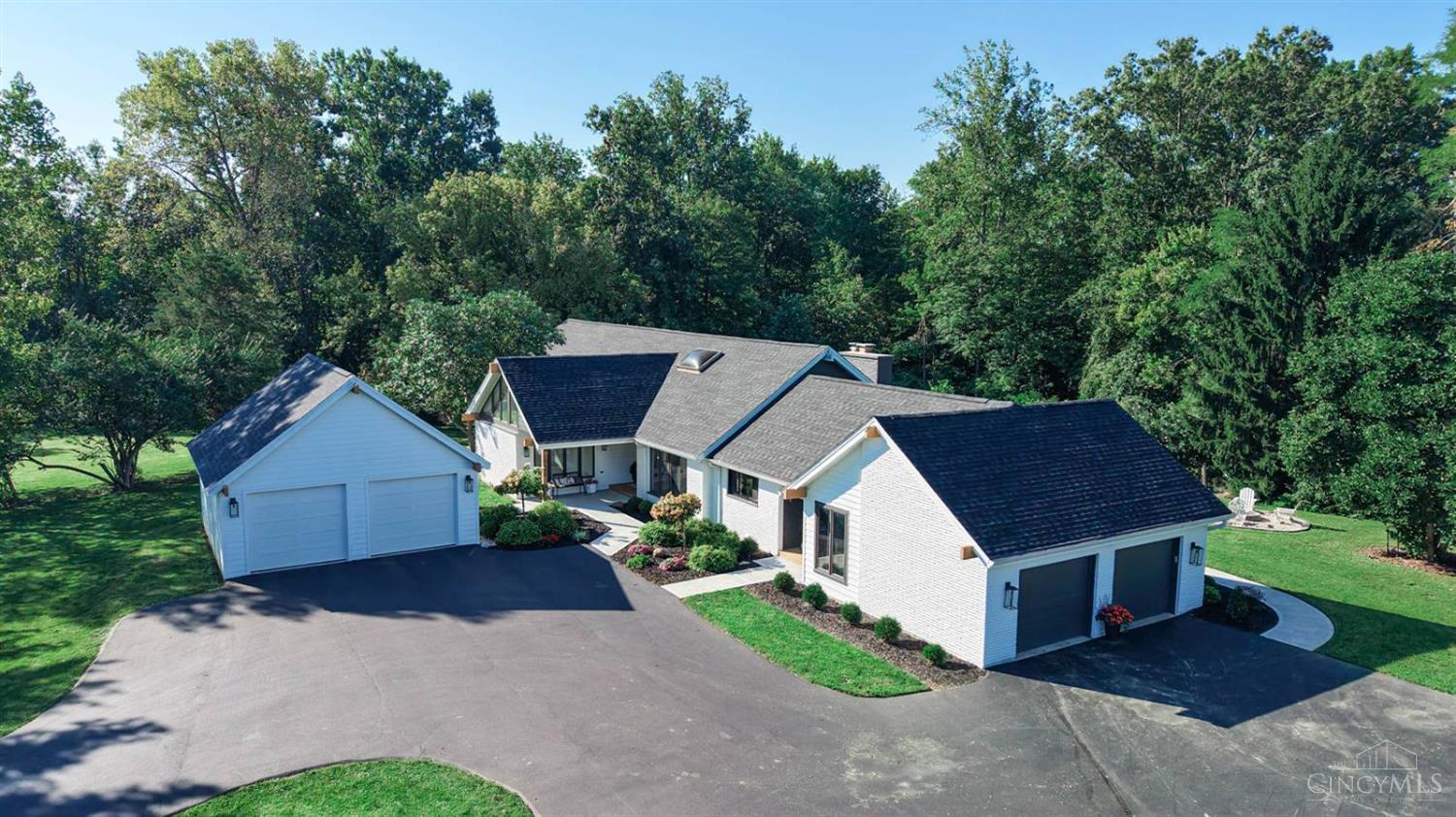 10600 Indian Woods Drive — photo