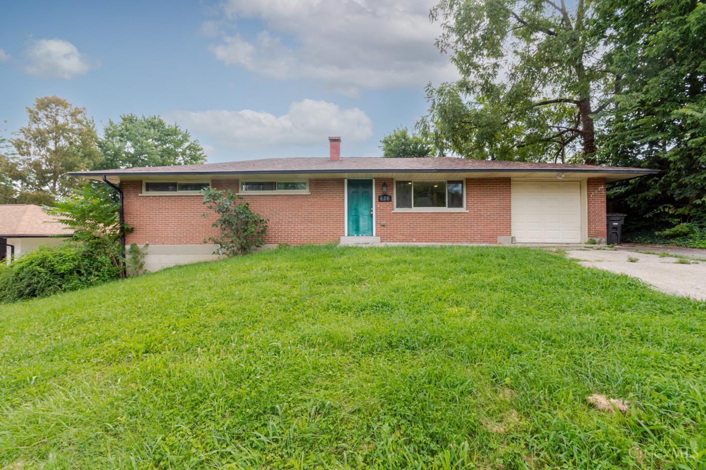 626 Upland Drive — photo