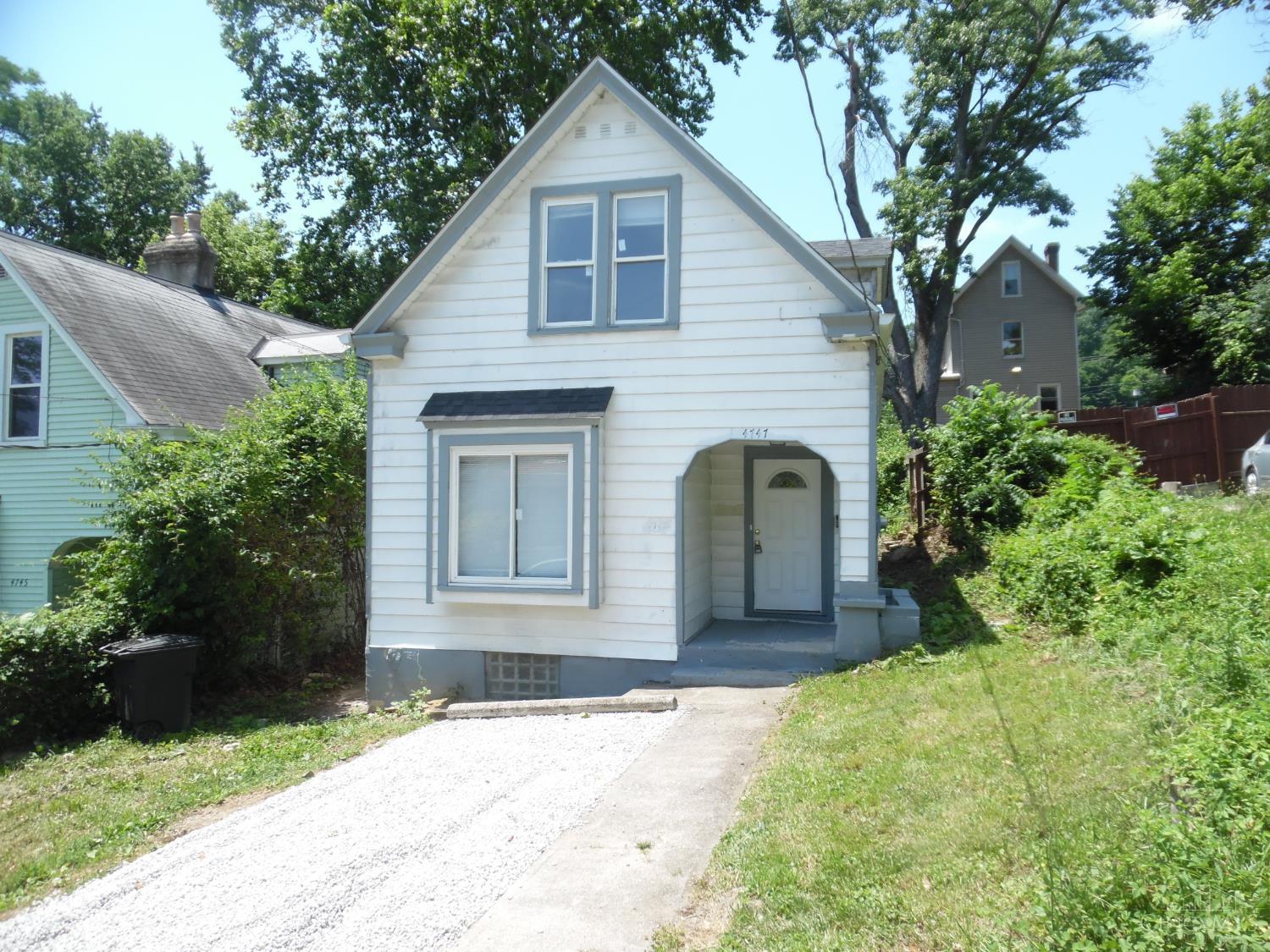 4747 Howard Avenue — photo
