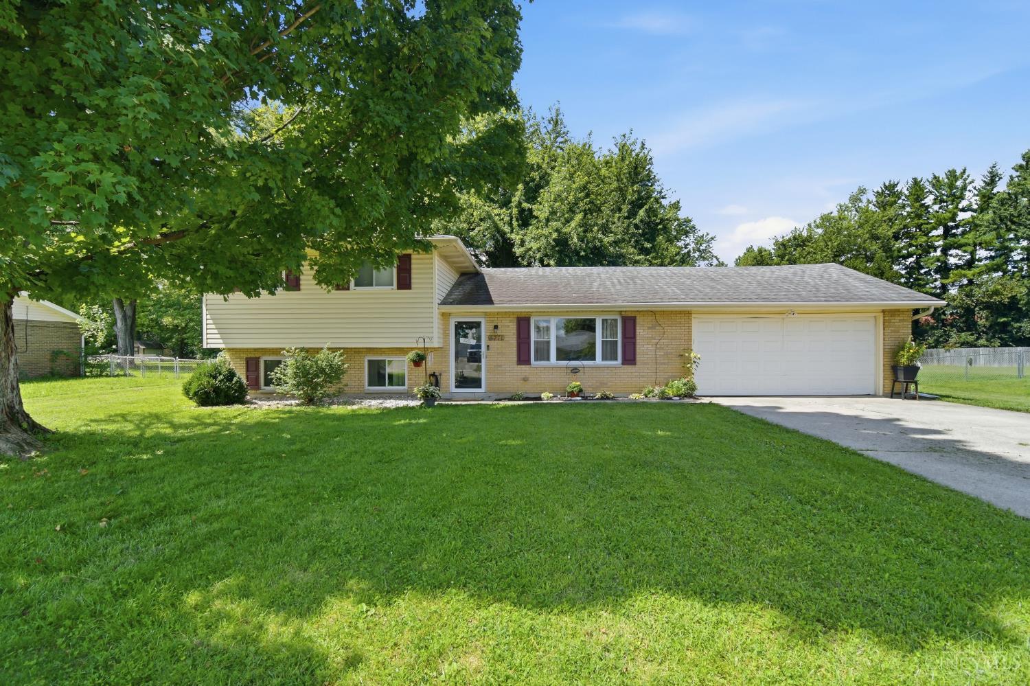 5771 Lake Circle Drive — photo