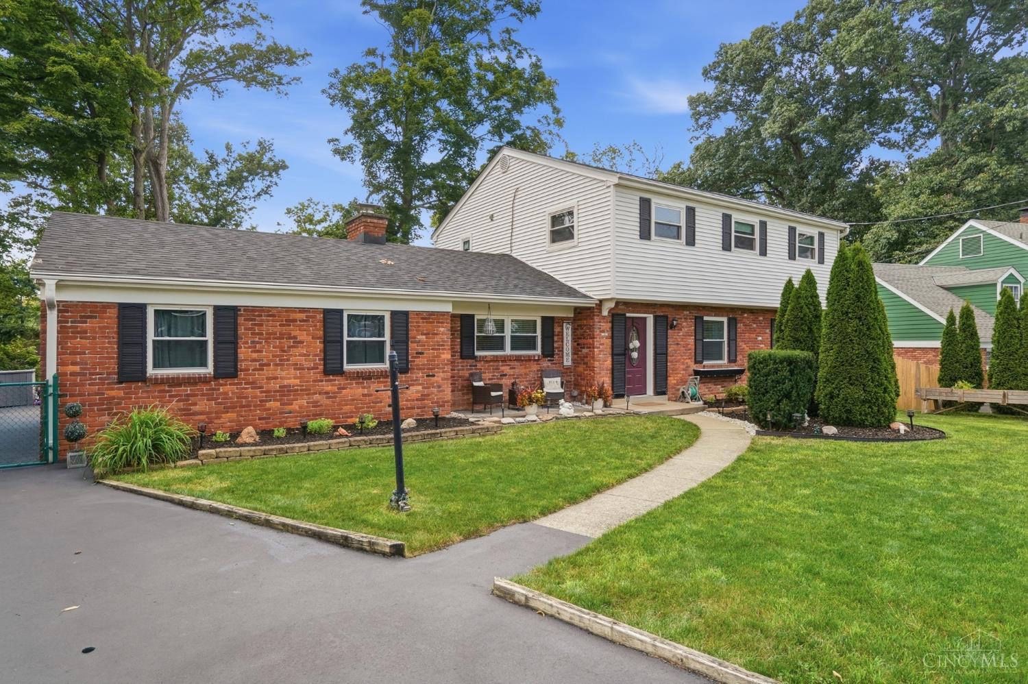 8949 Paw Paw Lane — photo