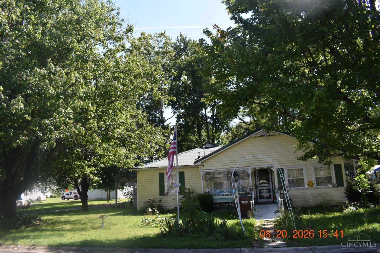 49 W Sycamore Street — photo
