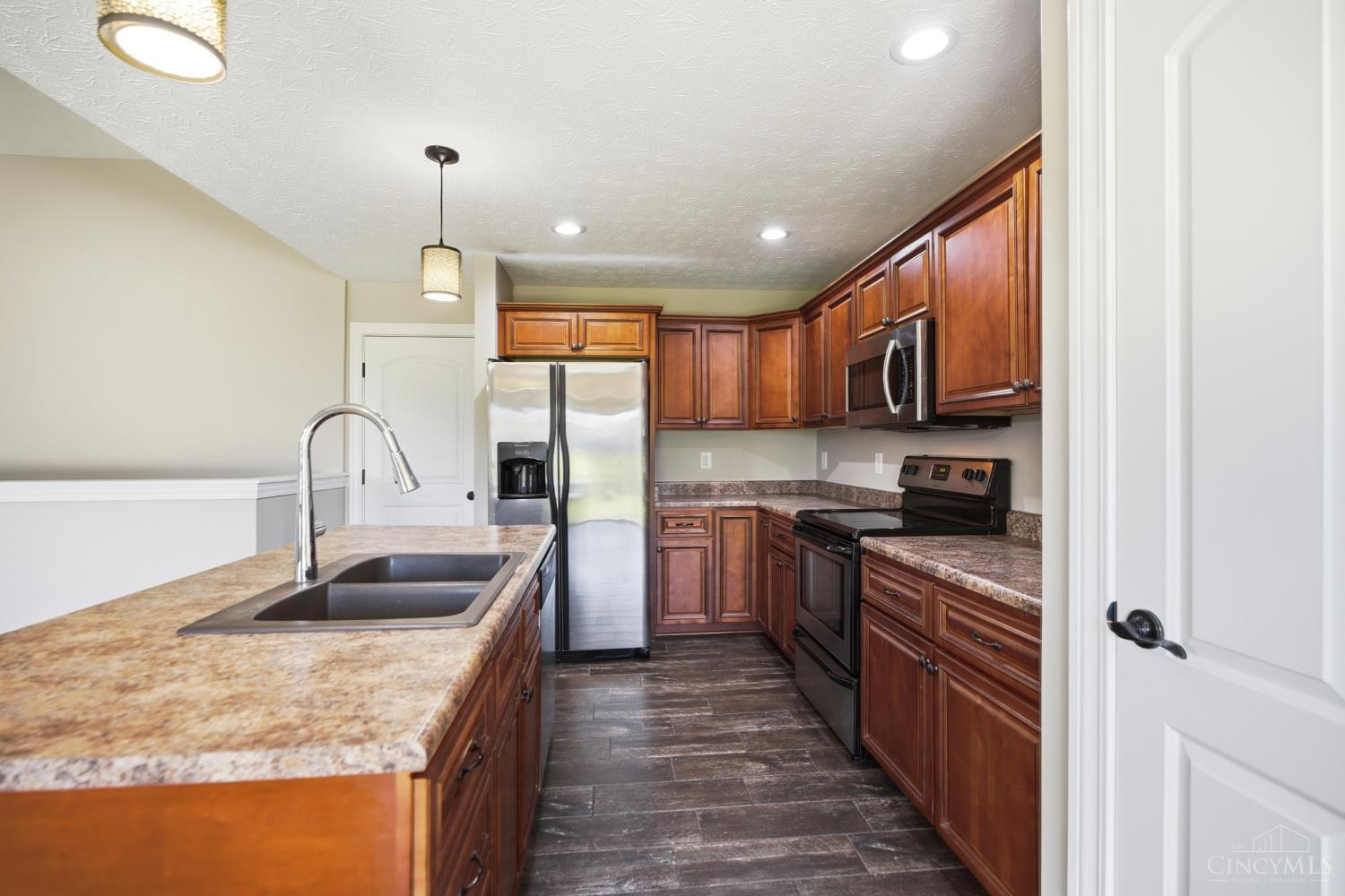 330 Deep Woods Court — photo