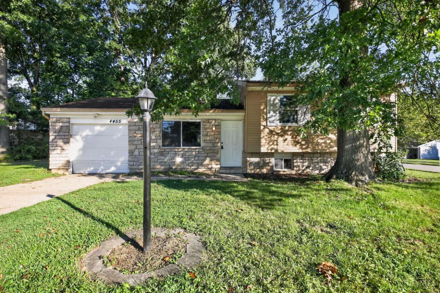 4455 Schoolhouse Road — photo