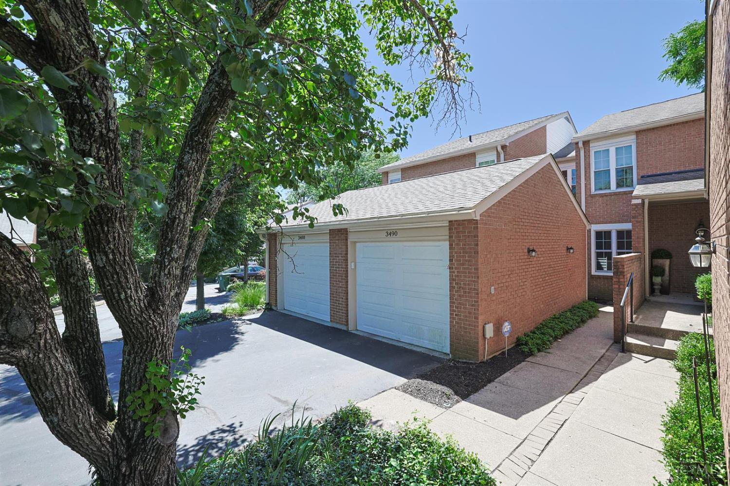 3488 Forestoak Court — photo