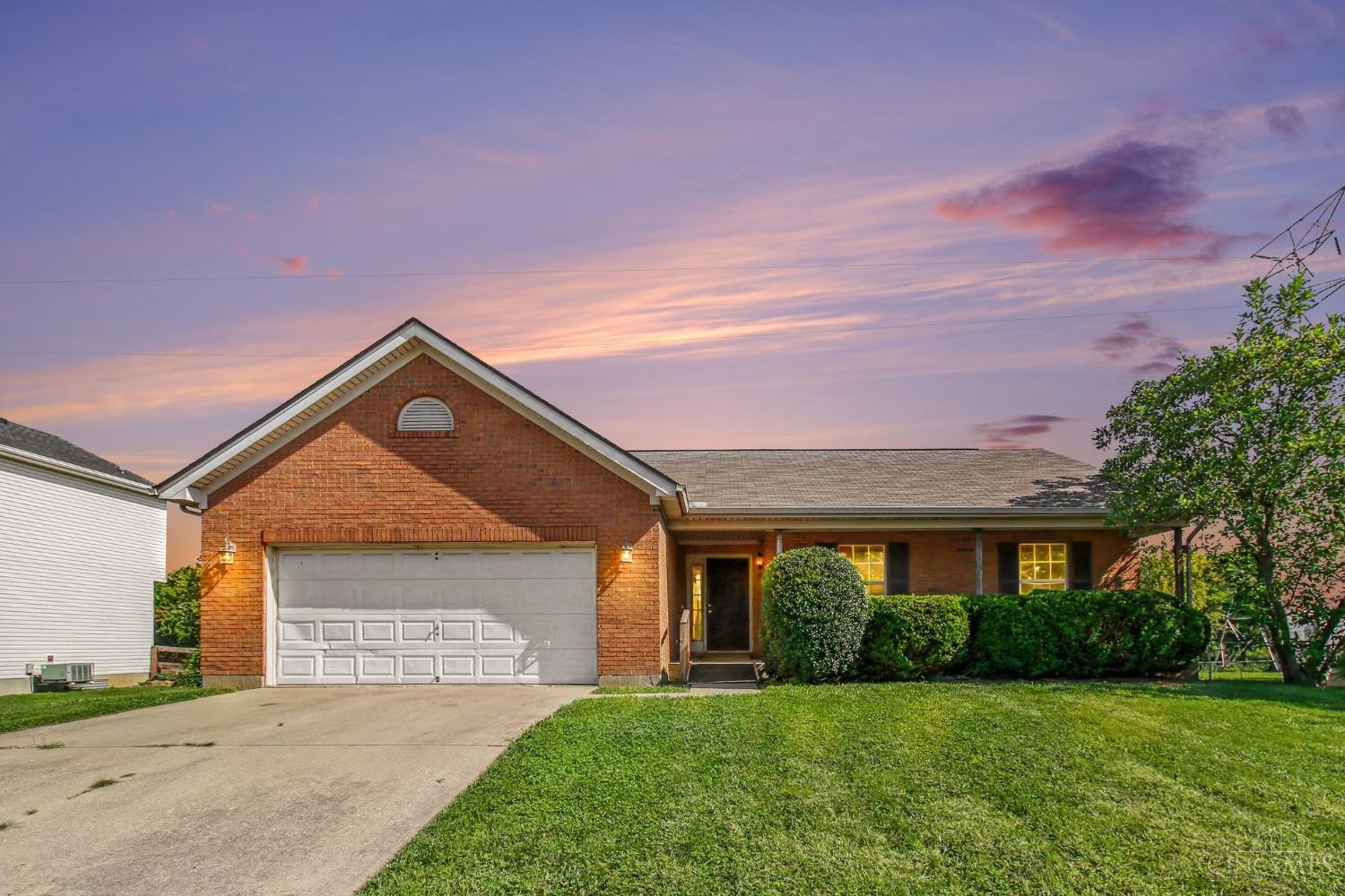 656 Parkland Drive — photo