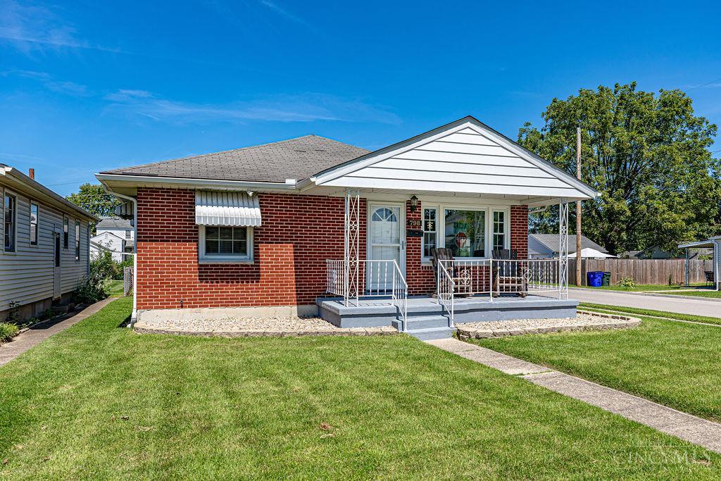 798 Saint Clair Avenue — photo