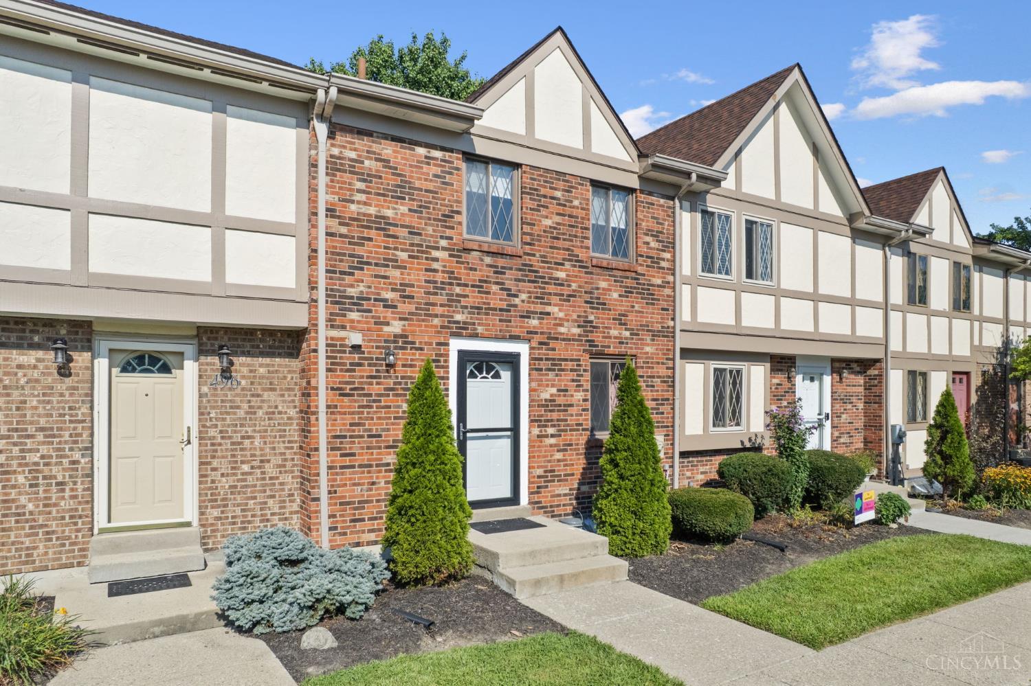 492 Glencoe Court — photo