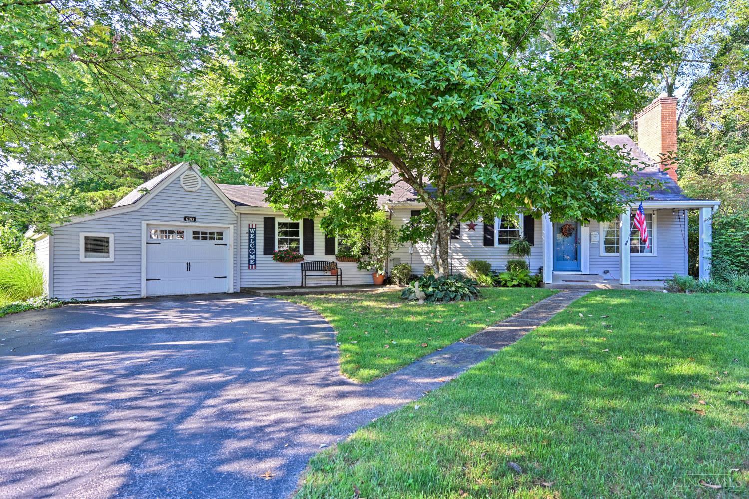 6193 Dawes Lane — photo