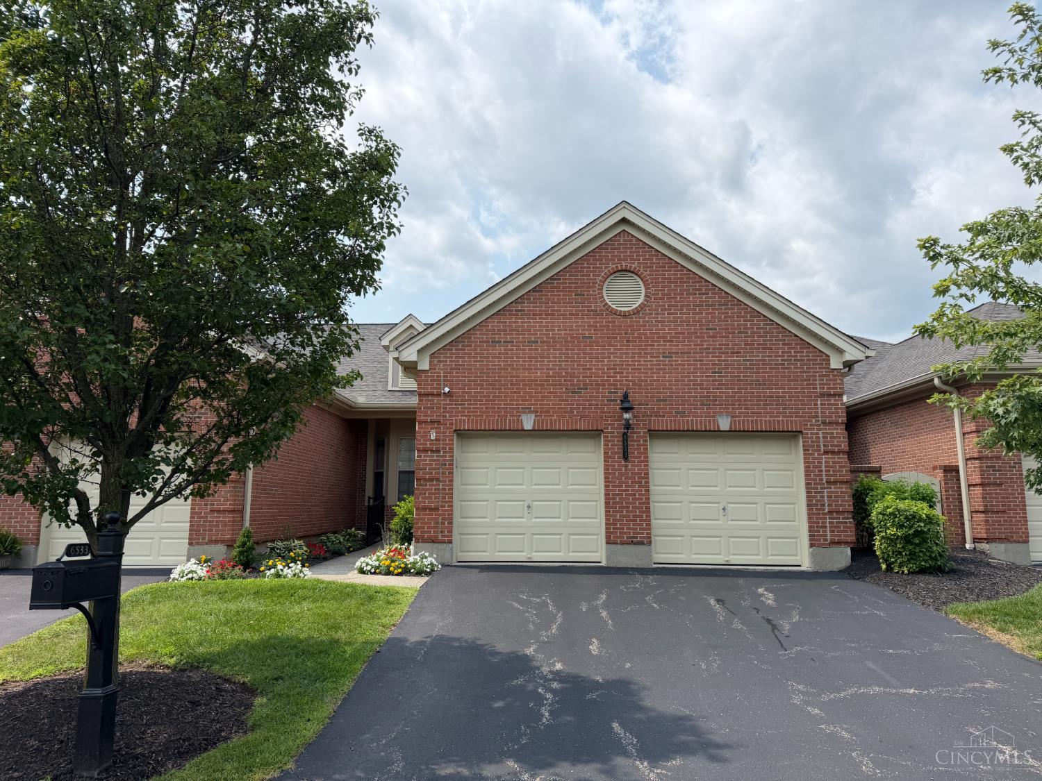 6533 Foxtail Lane — photo