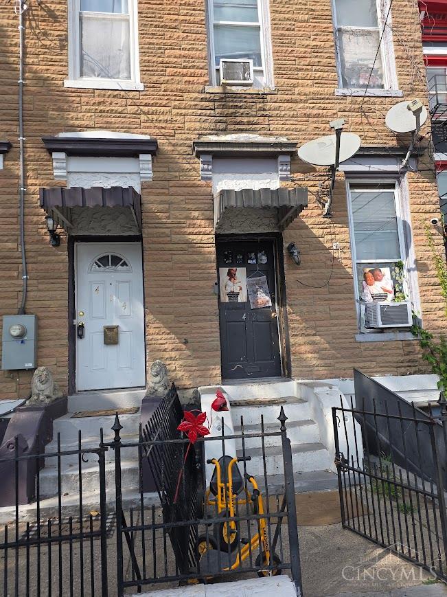 412 Dayton Street — photo
