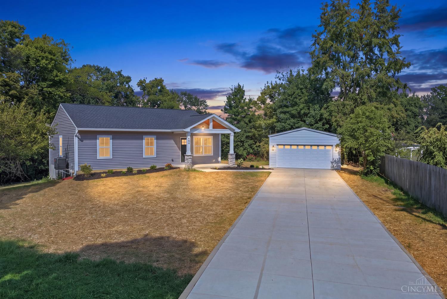 988 Crabtree Court — photo