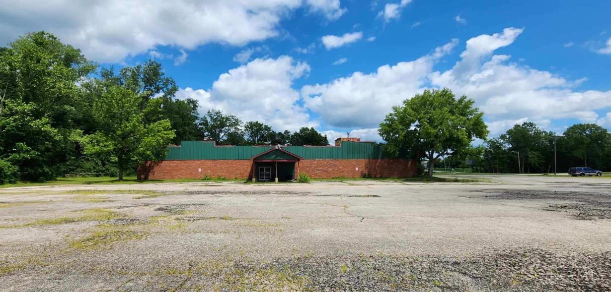 7415 Pleasant Plain Drive — photo