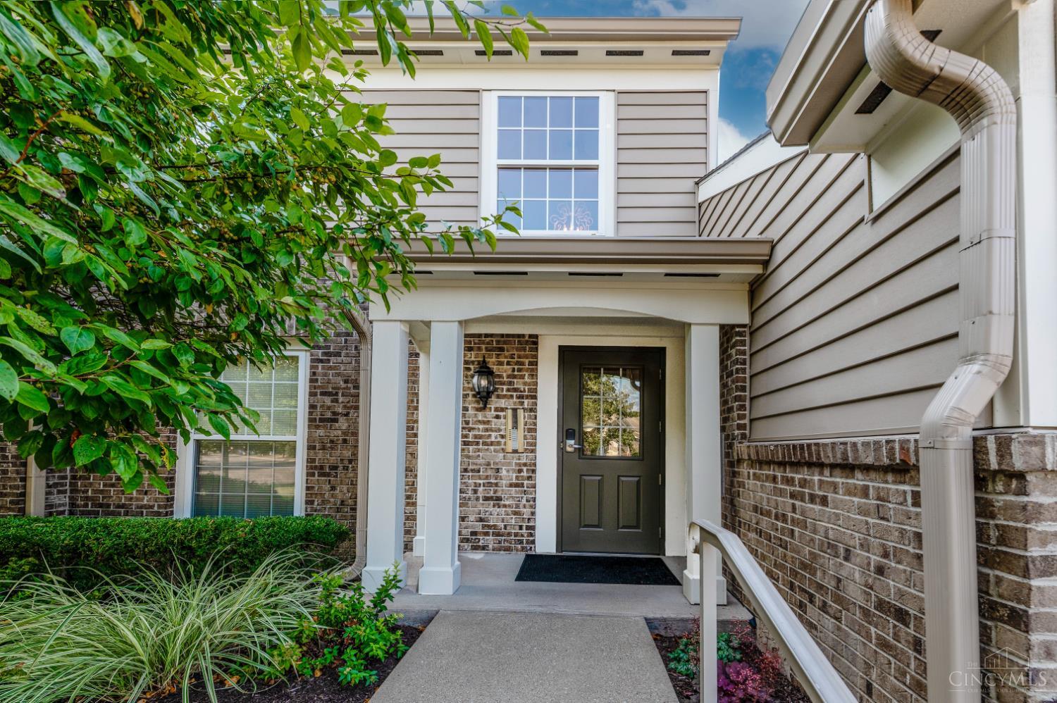 5890 Stonebridge Circle — photo