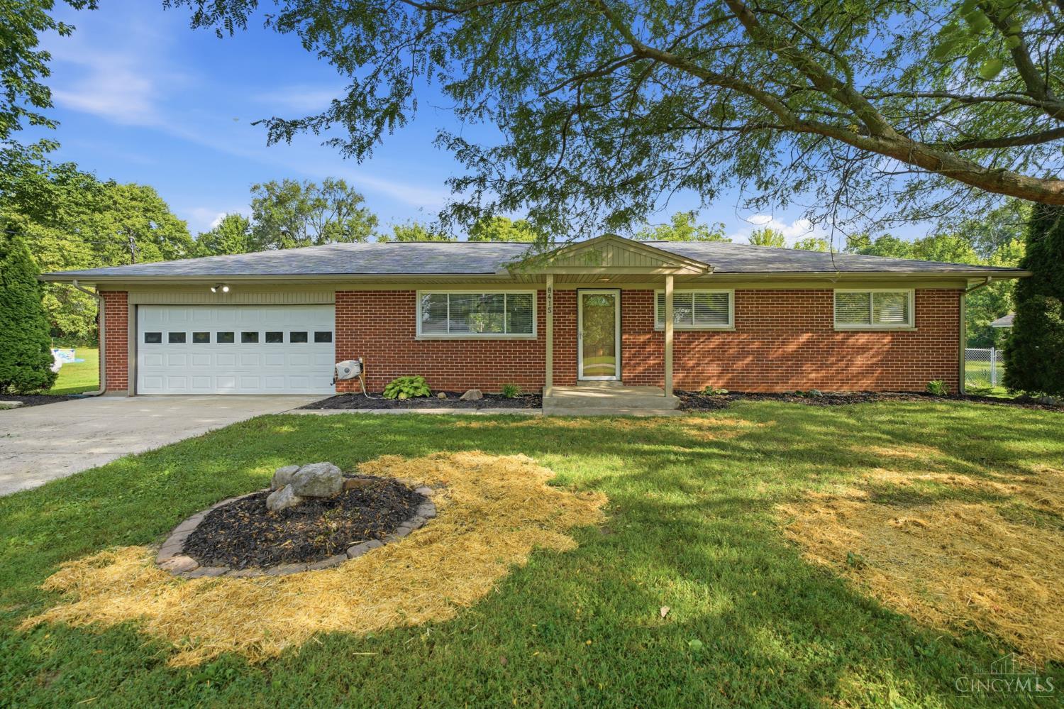 8415 Hoover Court — photo