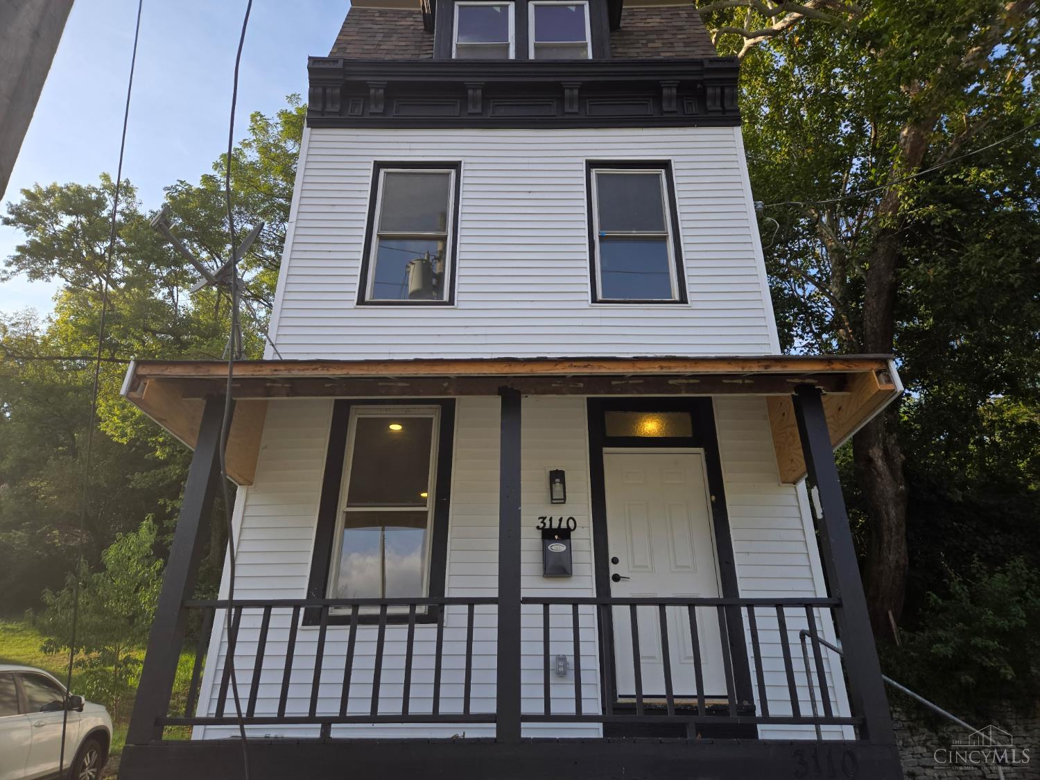 3110 River Road — photo