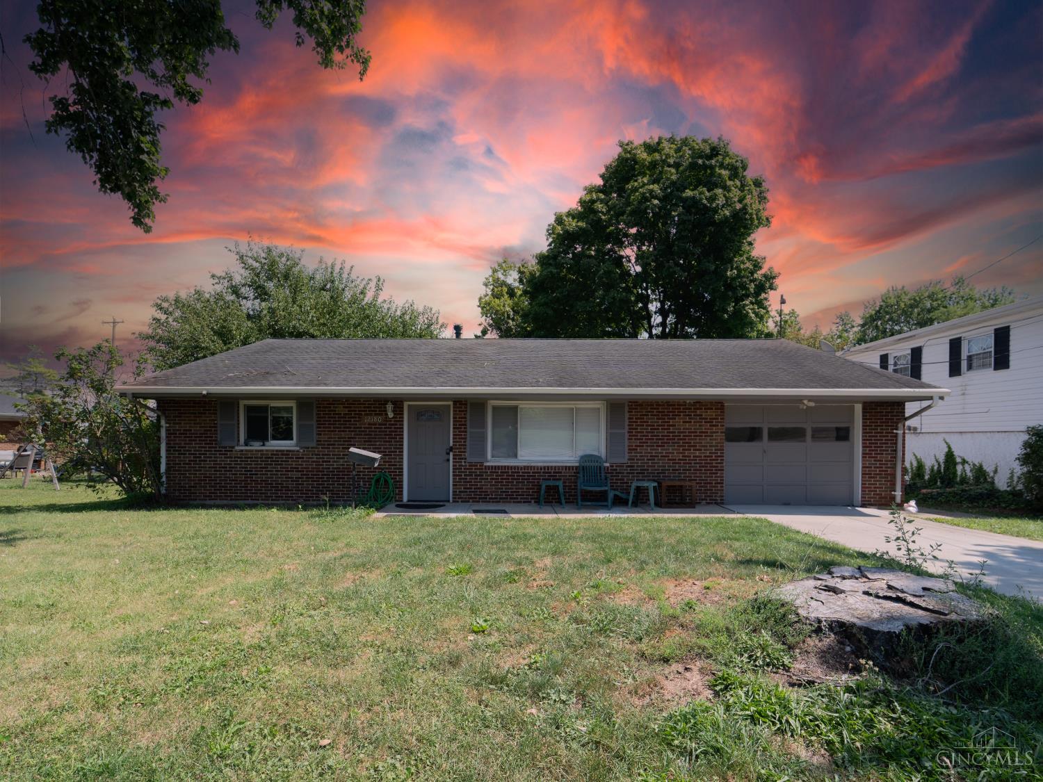 12180 Chesterdale Road — photo