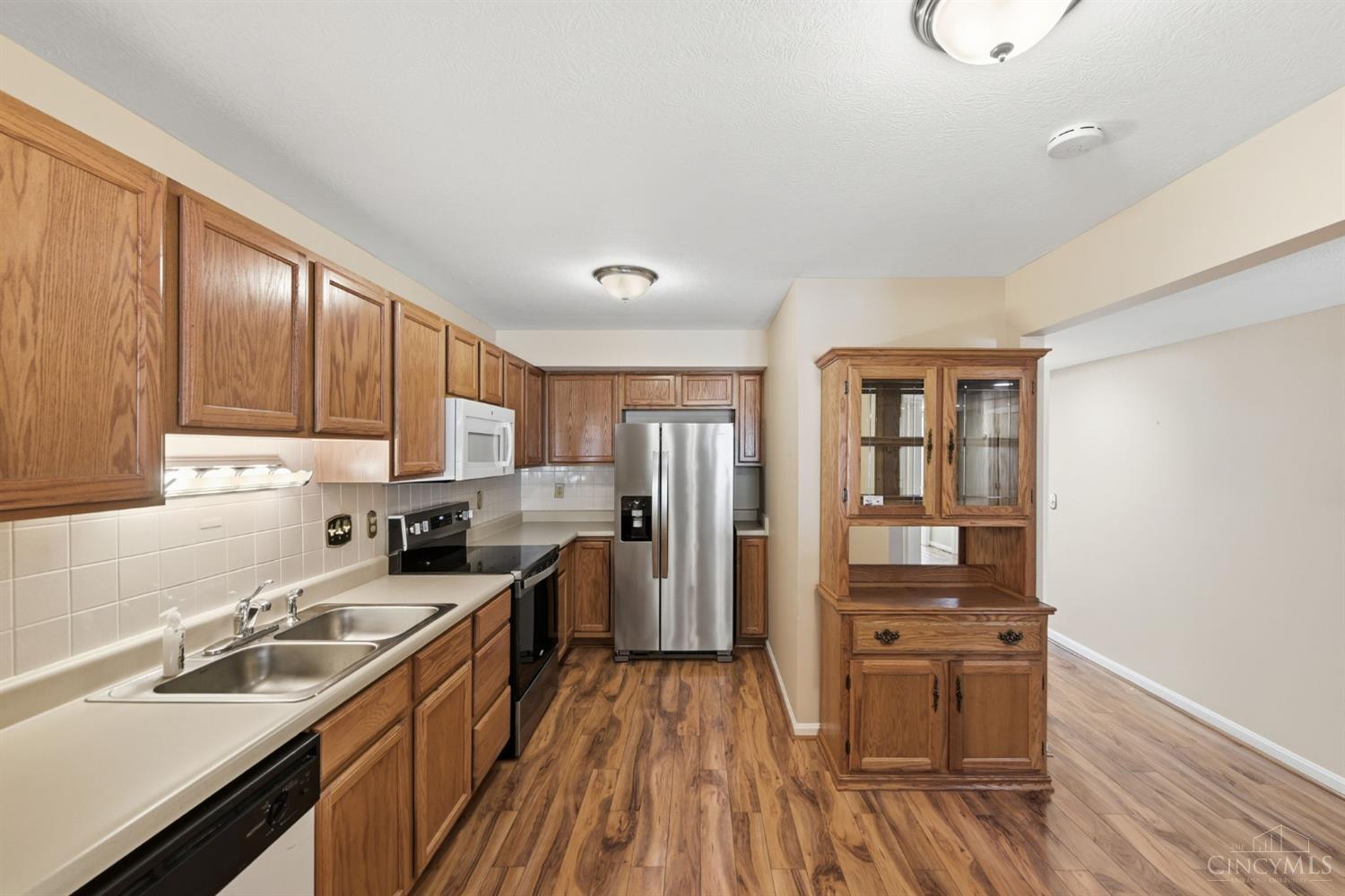 821 Neeb Road, Cincinnati, OH 45238 — photo 3