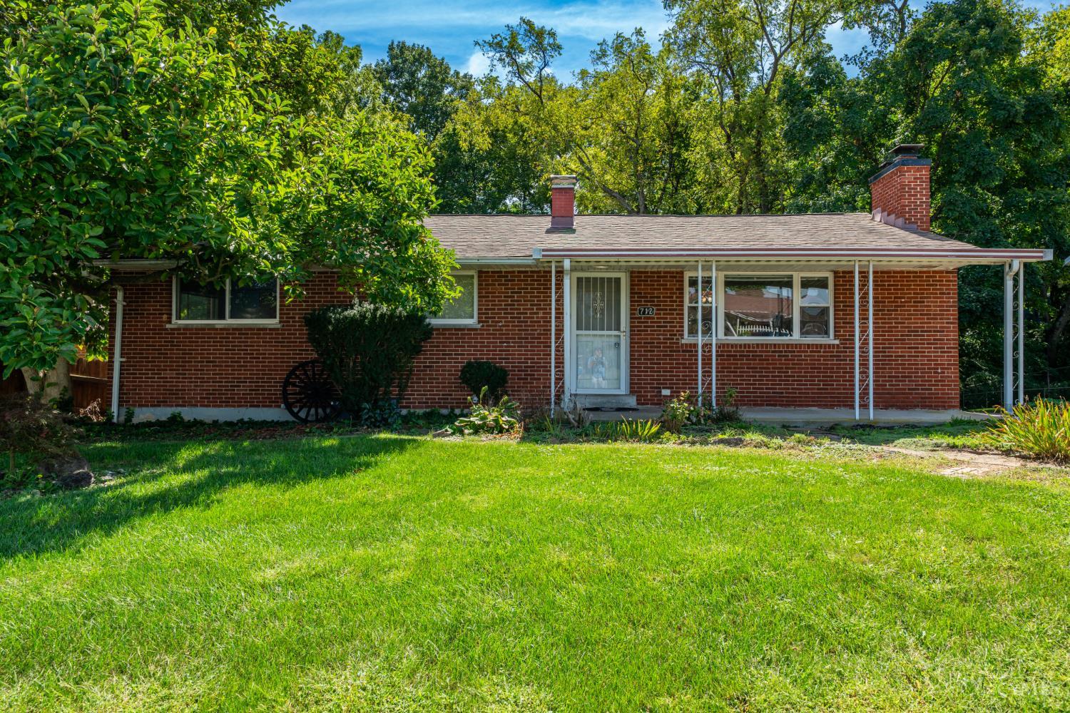 712 Peach Orchard Drive — photo