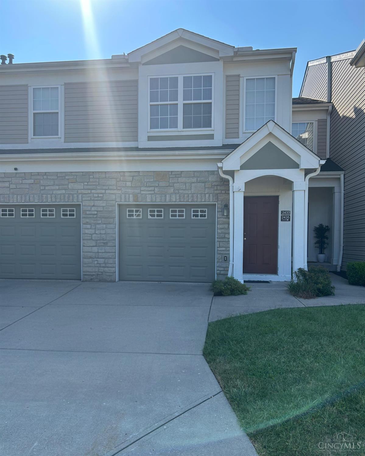 2433 Elderberry Court — photo