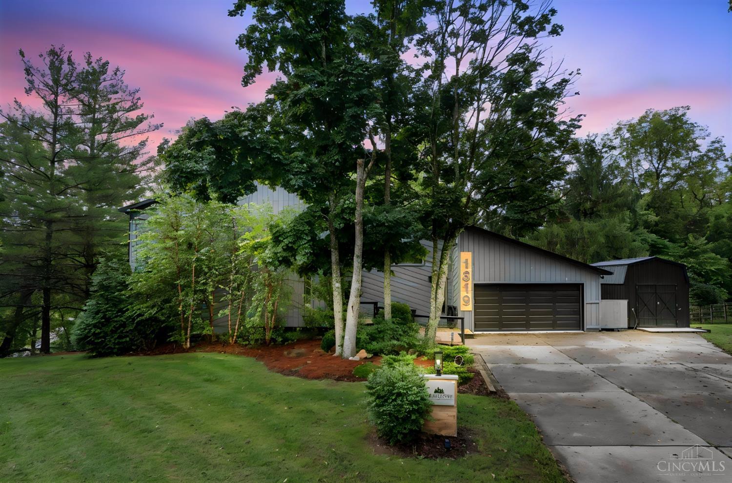 1819 Bell Tower Circle — photo