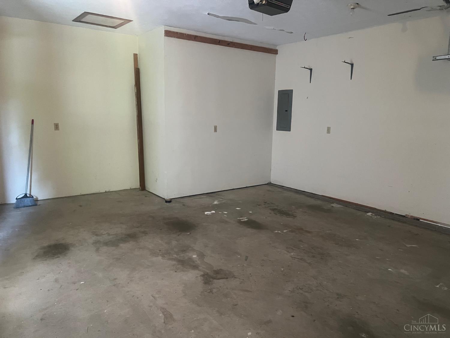 815 Kathryn Place — photo