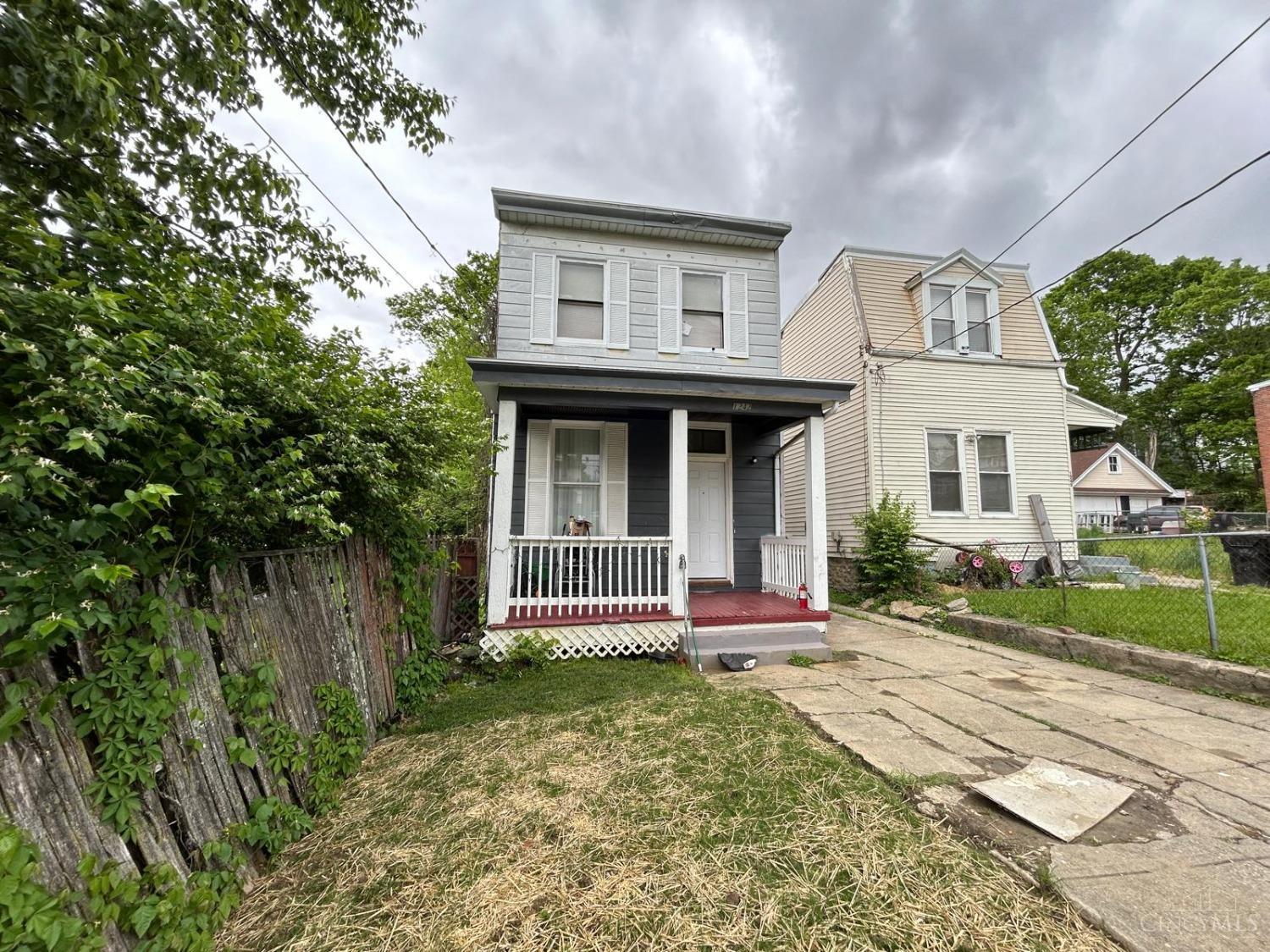 1242 Quebec Road — photo