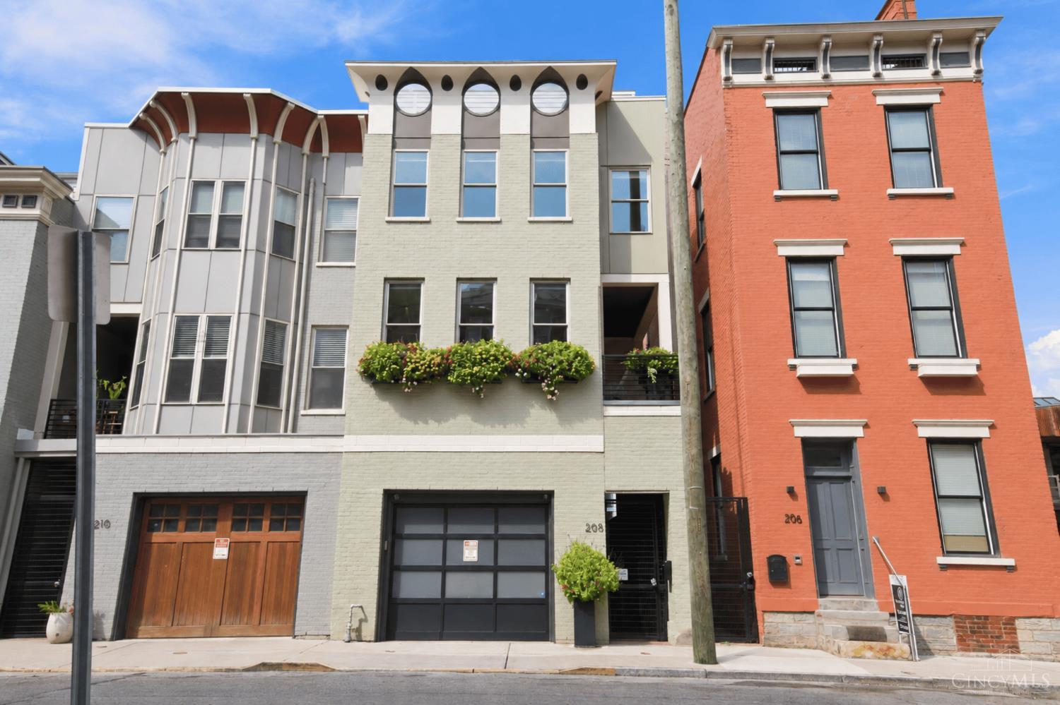 208 Wade Street — photo