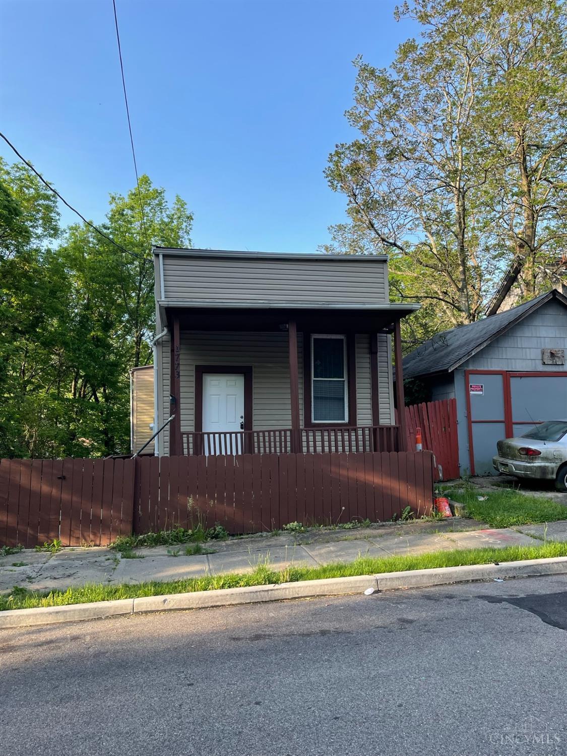 1773 Denham Street — photo