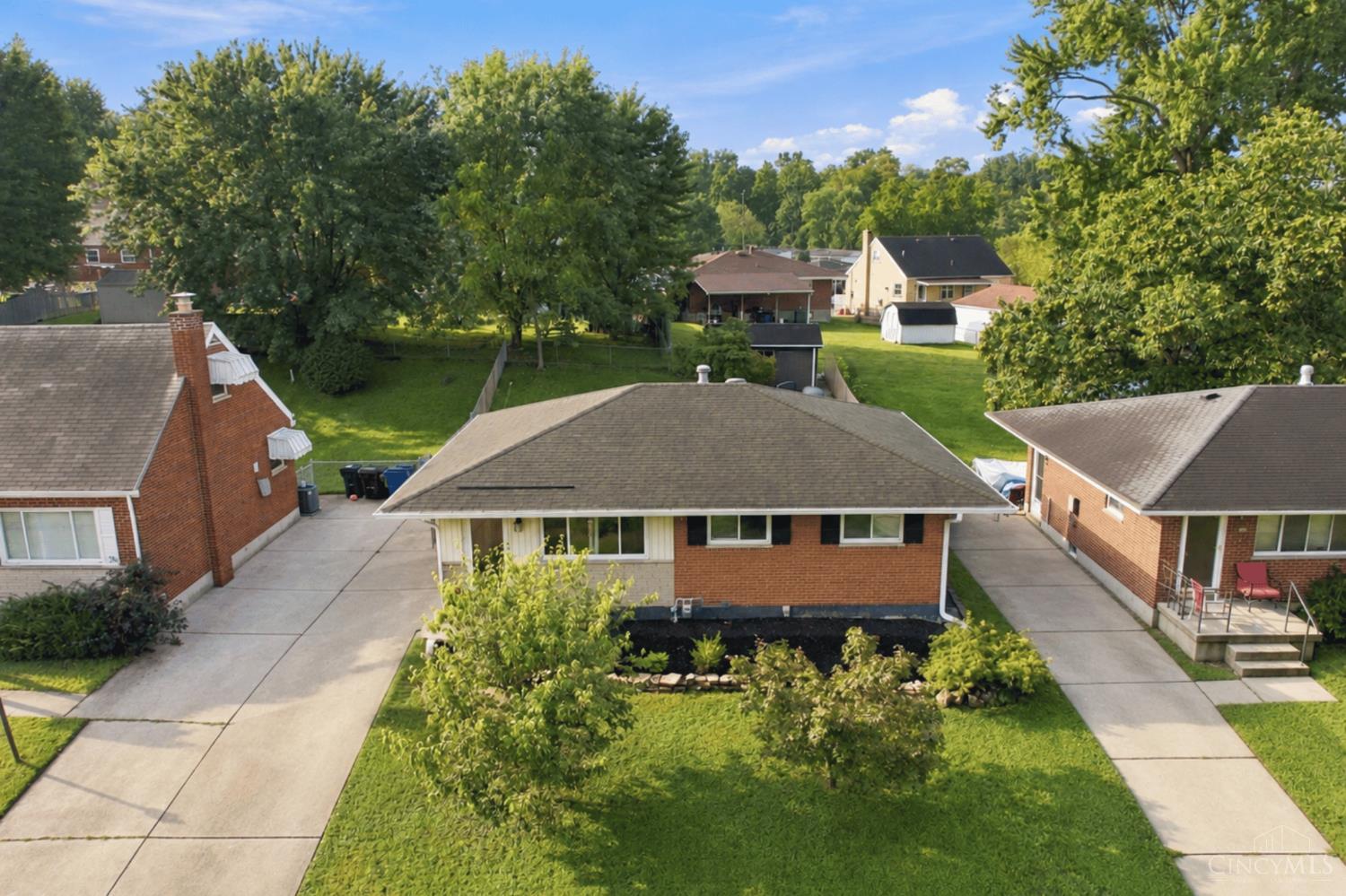 7141 Bluecrest Drive — photo