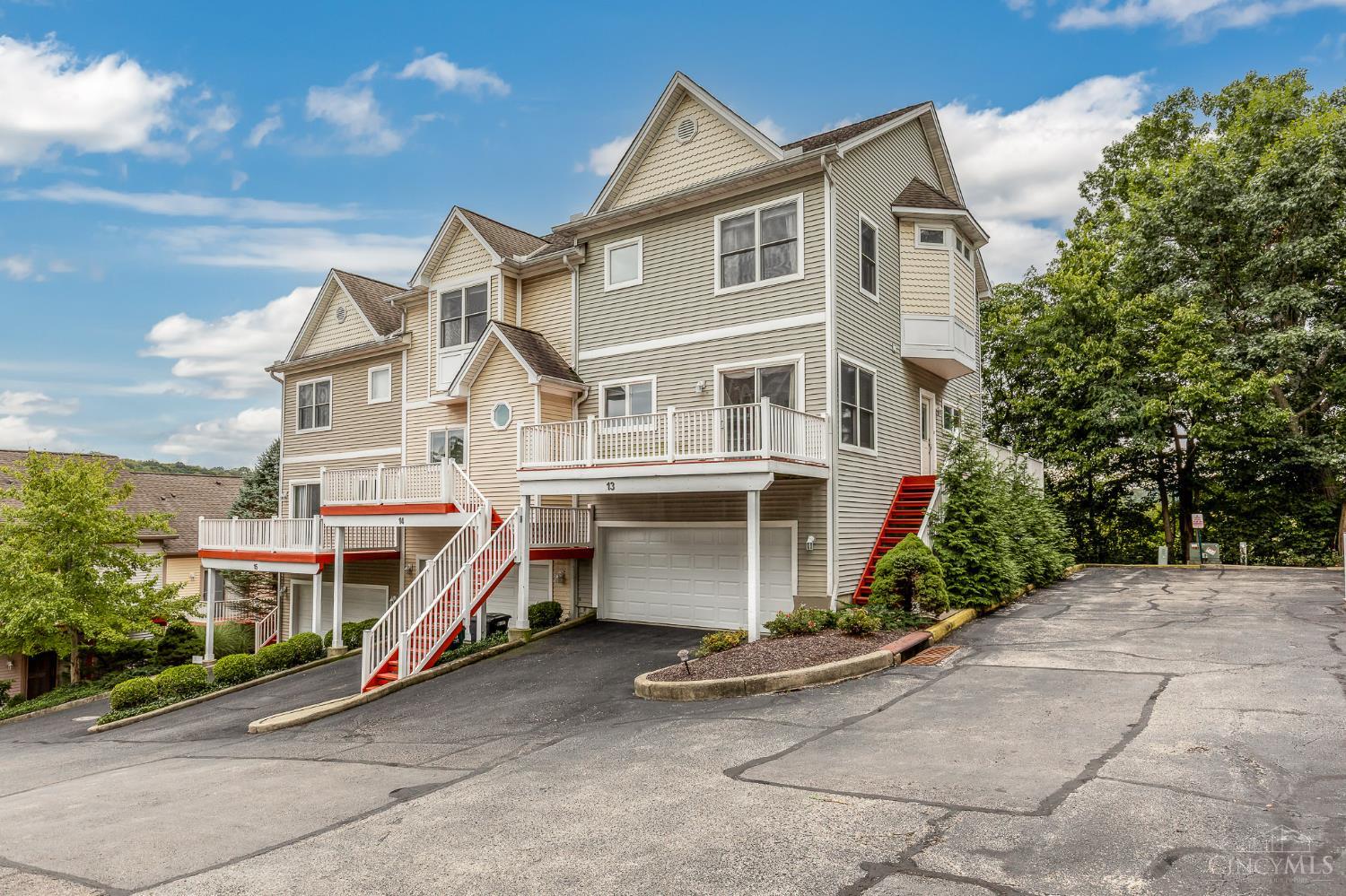 3450 Golden Avenue — photo