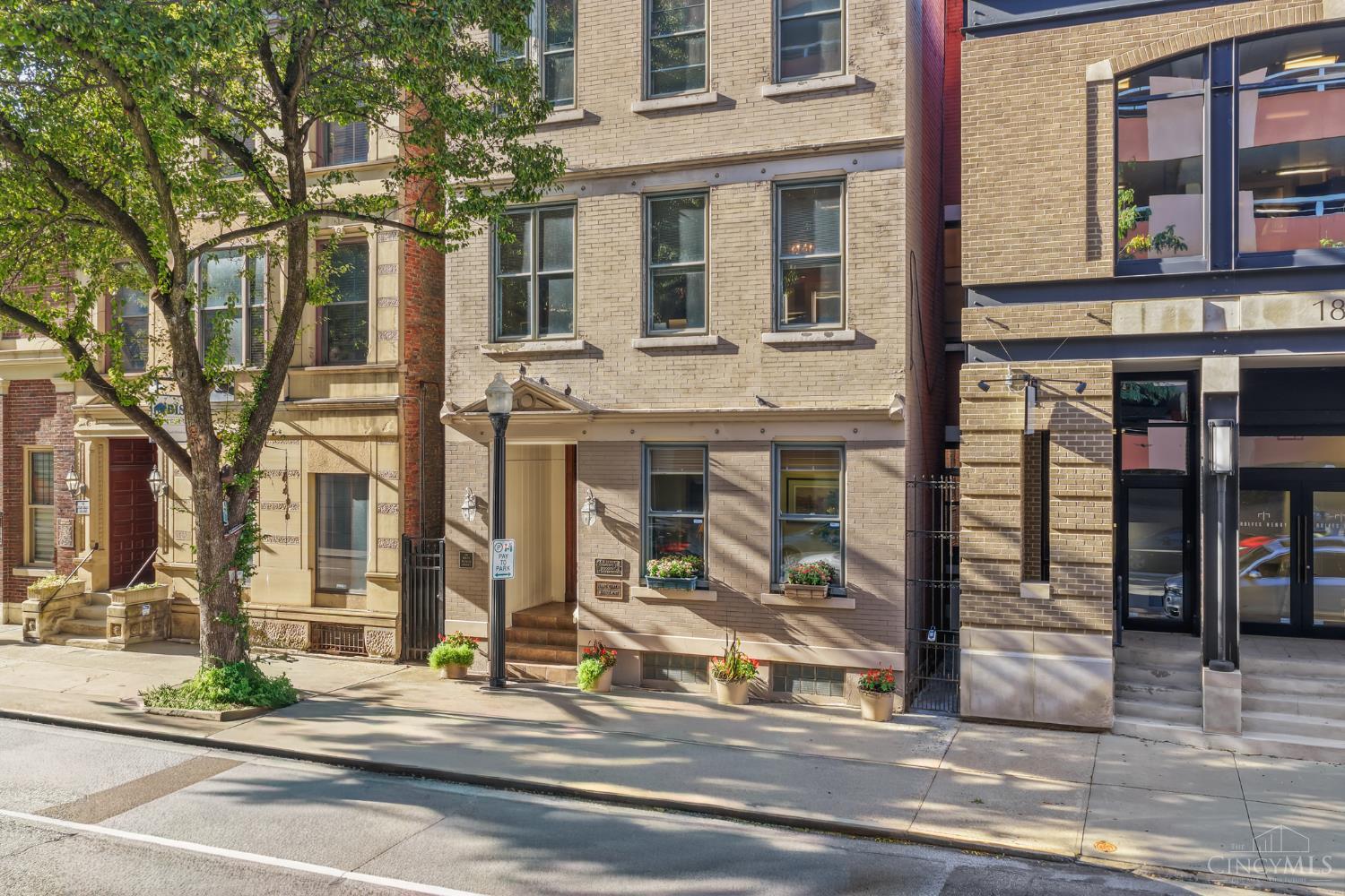 20 W Ninth Street — photo