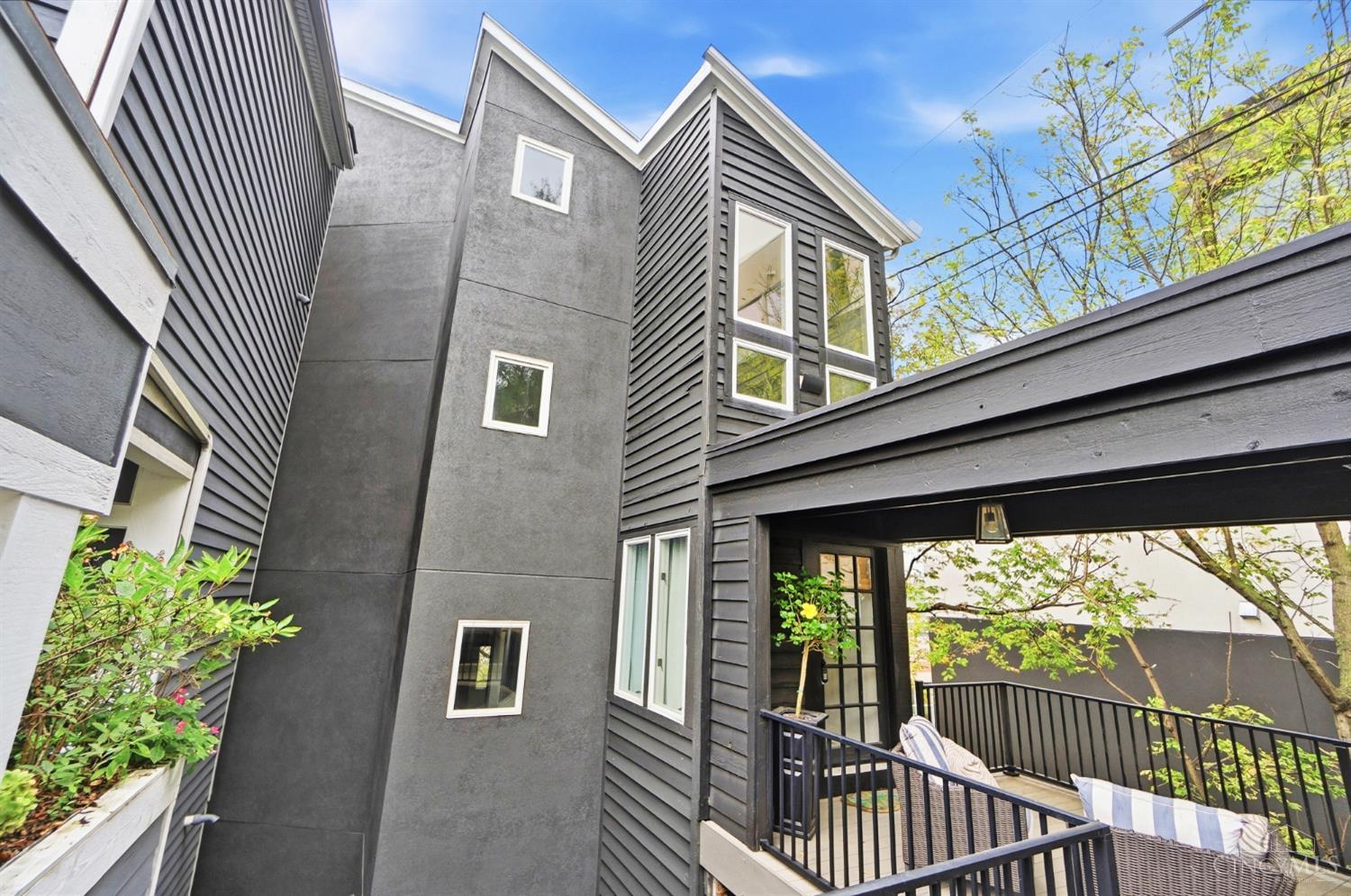 939 Monastery Street, Cincinnati, OH 45202 — photo 2
