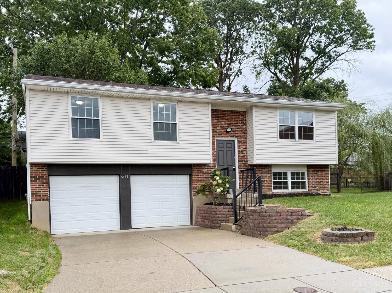 5153 Dresden Court — photo