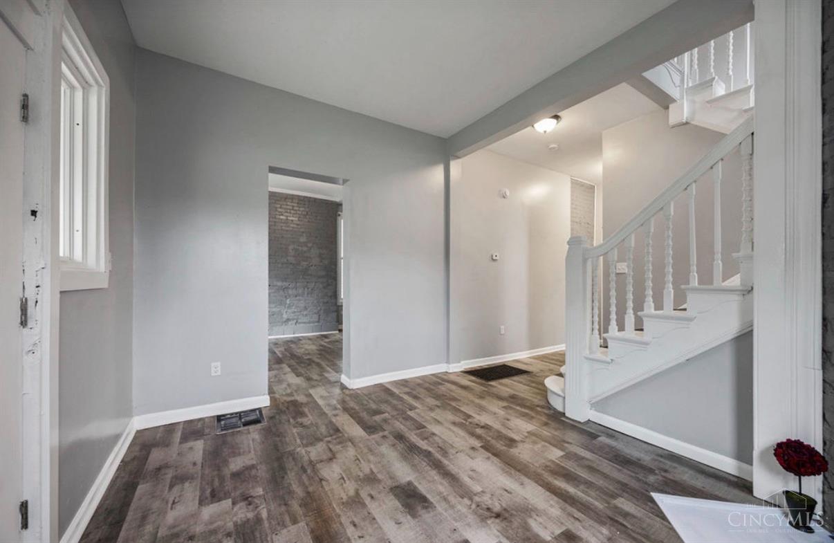 839 Ridgeway Avenue, Cincinnati, OH 45229 — photo 2