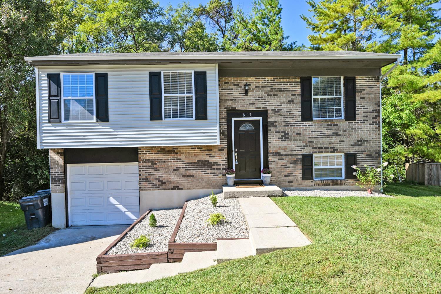 813 Allenwood Court — photo