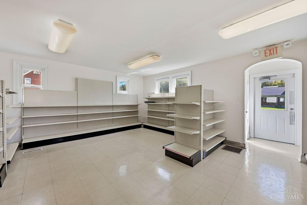 10895 Reading Road, Cincinnati, OH 45241 — photo 3