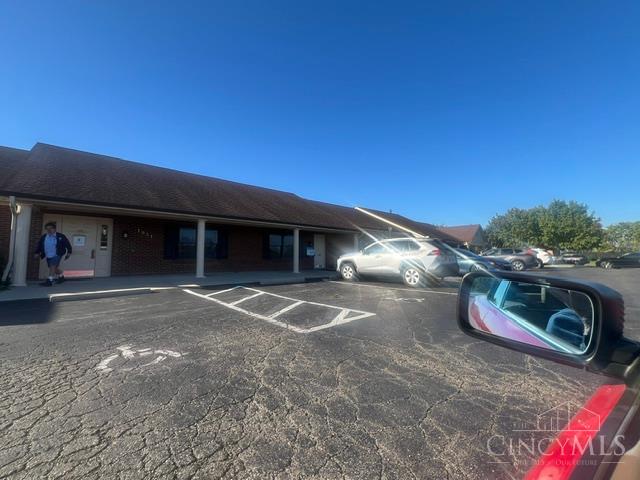 1049 Summit Drive — photo