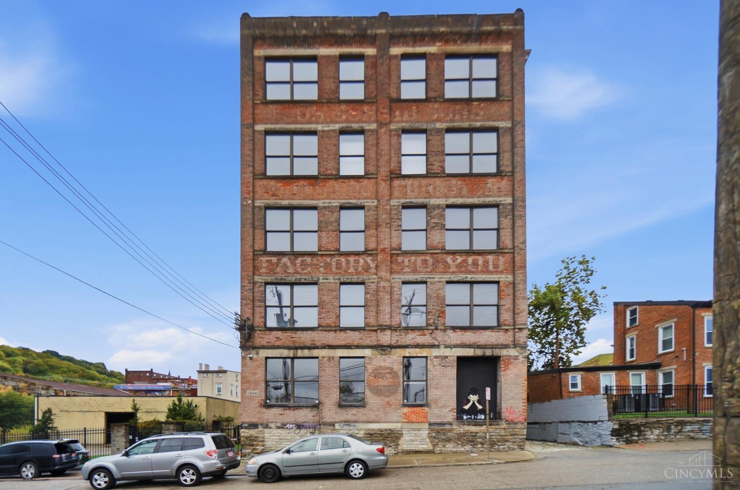 1908 Dunlap Street — photo