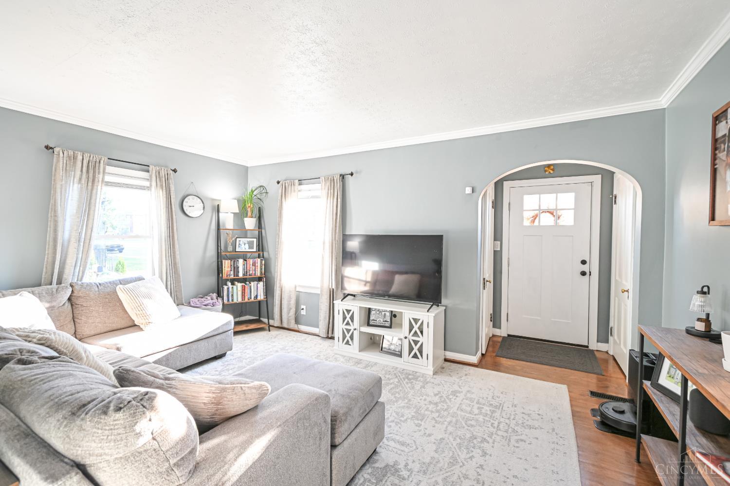 7825 Plainfield Road, Cincinnati, OH 45236 — photo 2