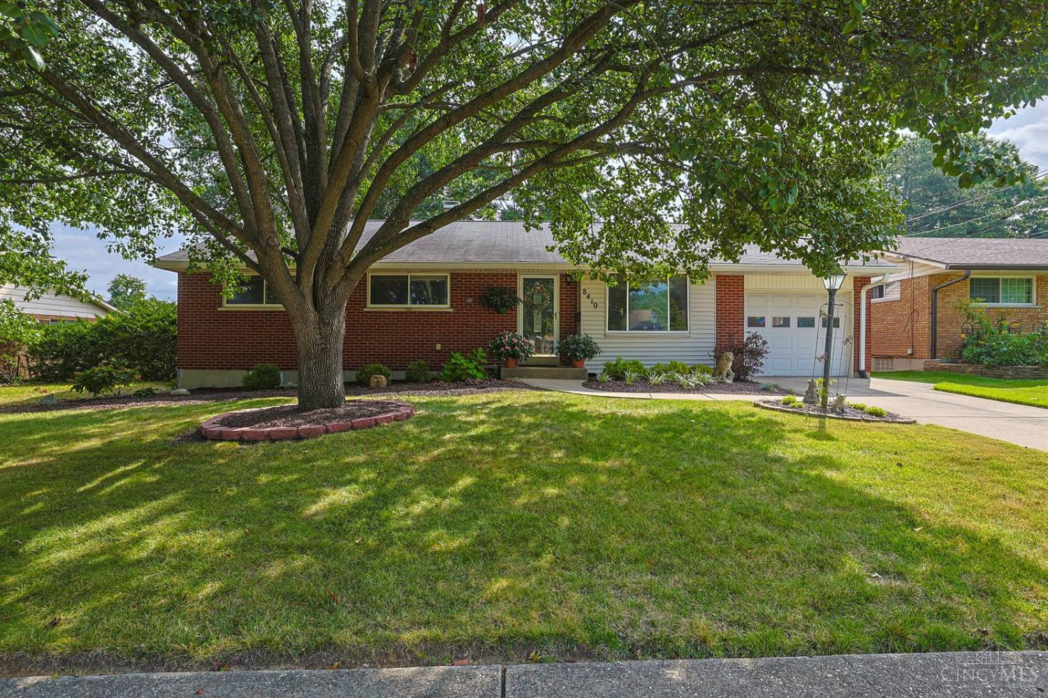 8410 Sunrise Avenue — photo