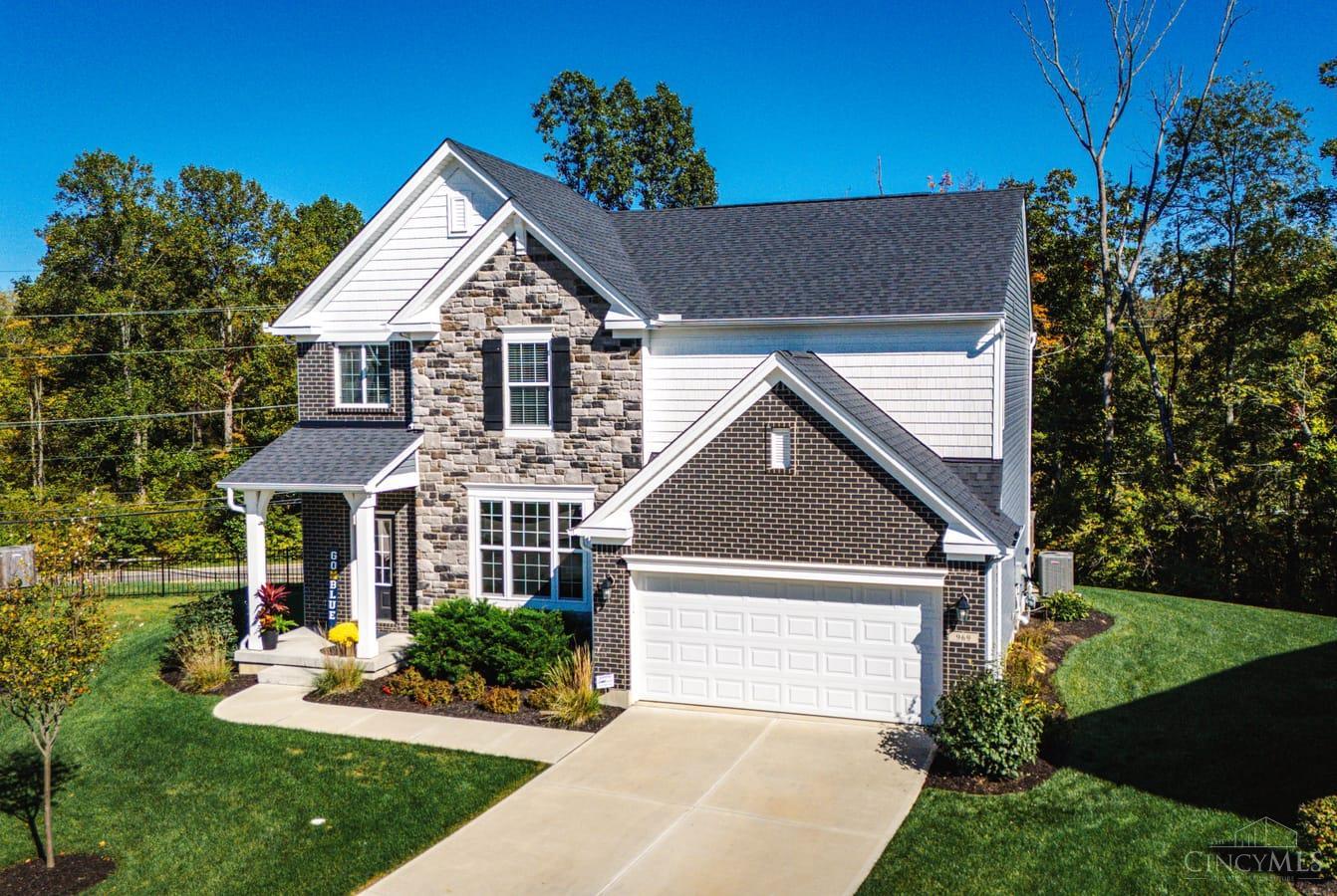969 Crestpoint Court — photo