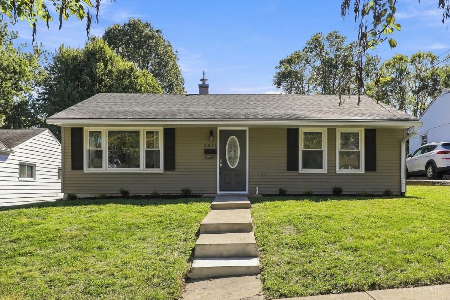 6611 Hialea Court — photo
