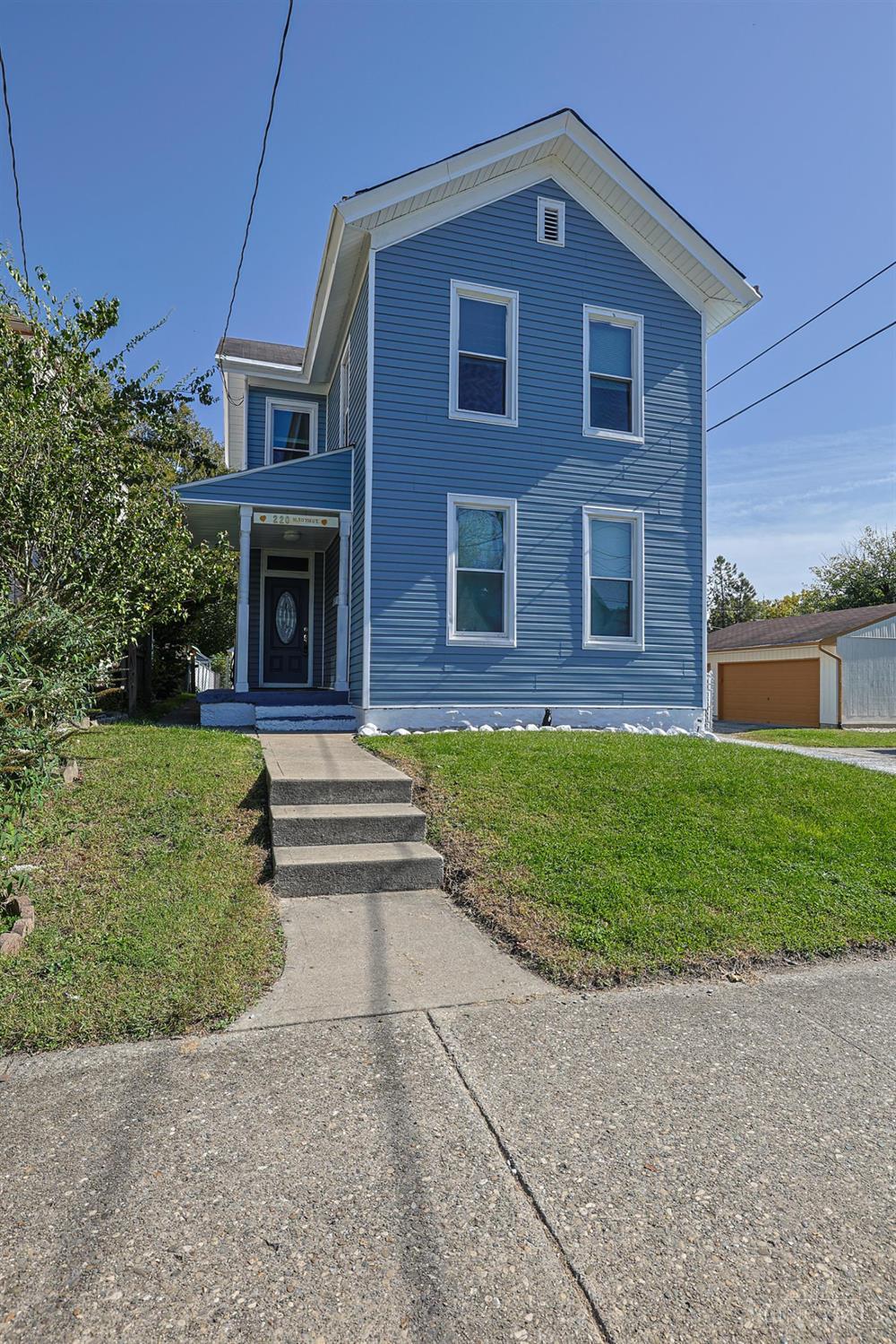 220 N Tenth Street — photo