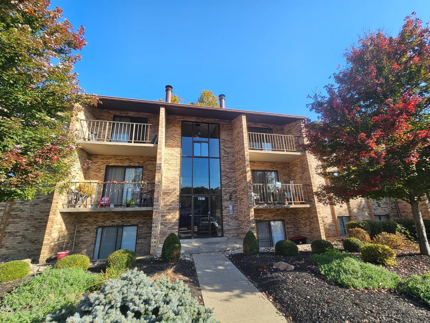 7226 Creekview Drive — photo