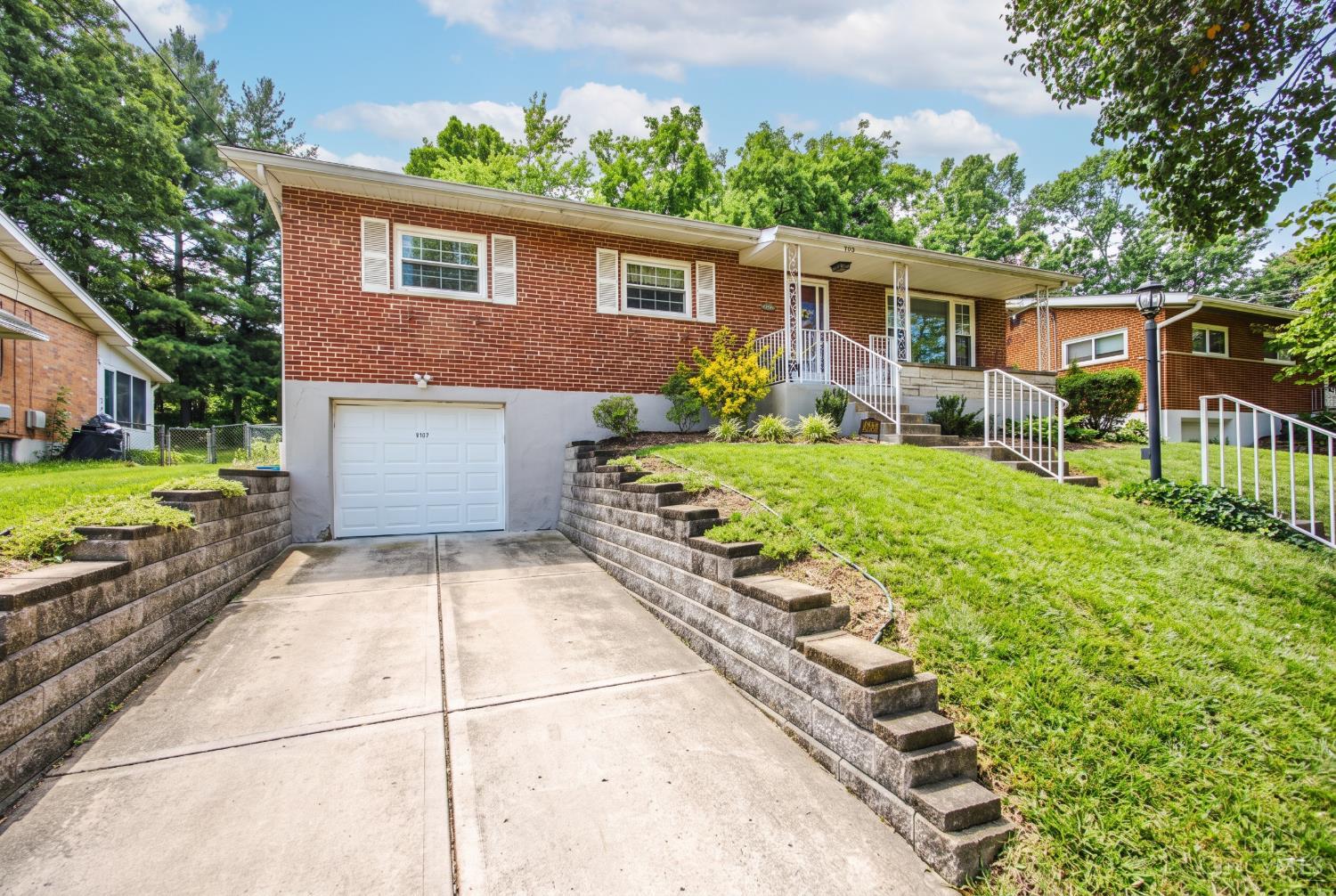5137 Grossepointe Lane, Cincinnati, OH 45238 — photo 2