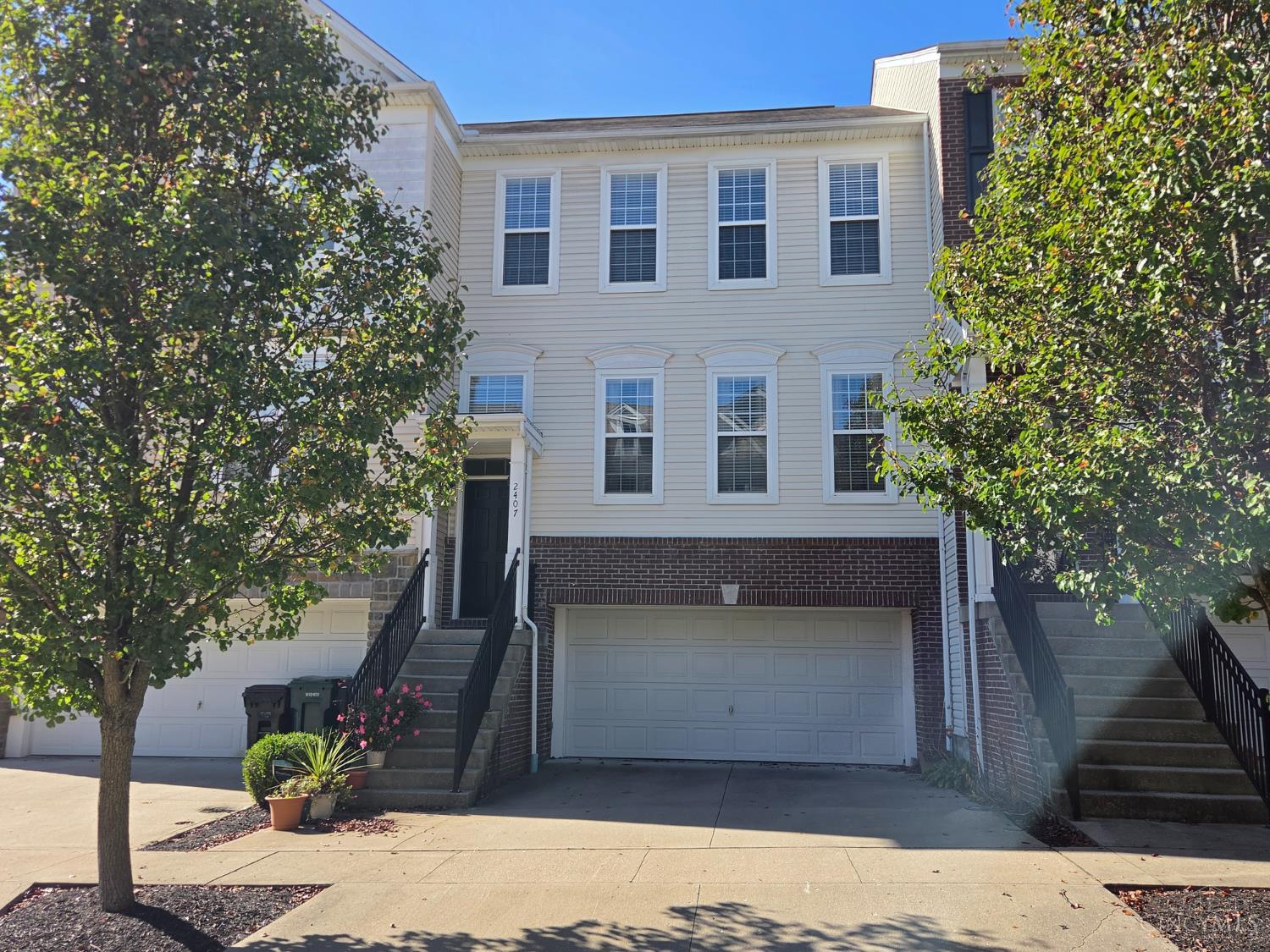 2407 Bluffcrest Lane — photo